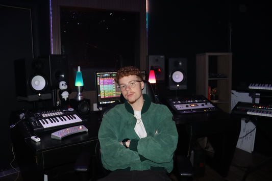Real studio photo for Platform M