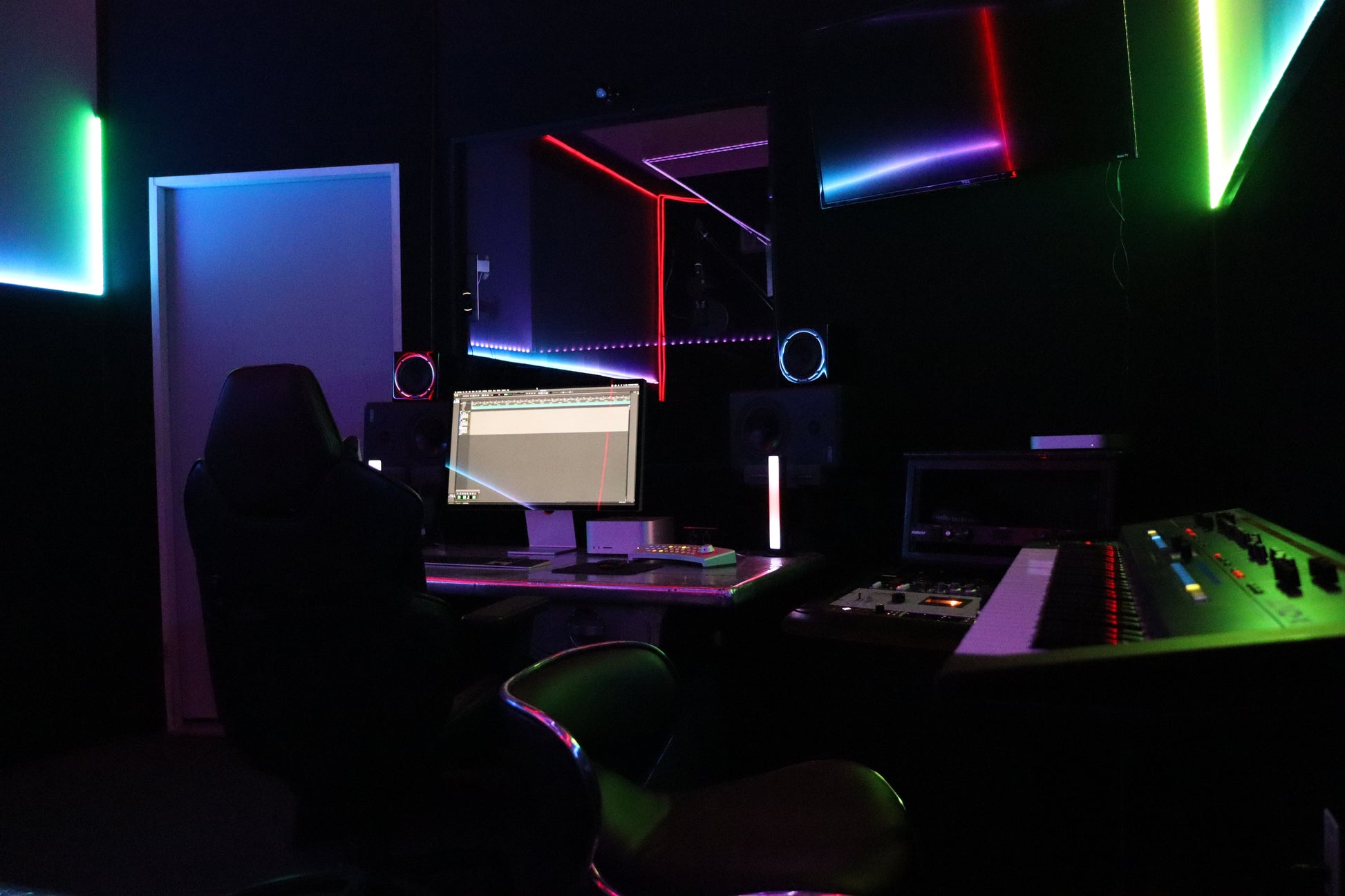 Platform Monopoly Studio - Platform-M